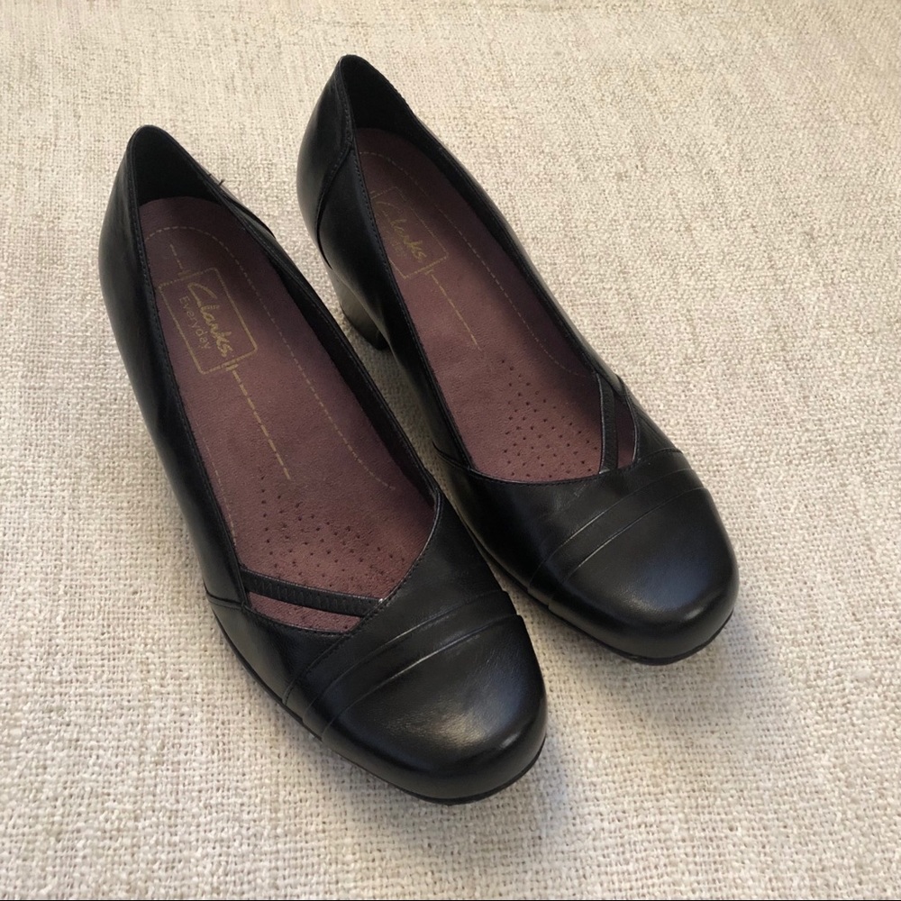NEW: Clarks Everyday Active Air Heels